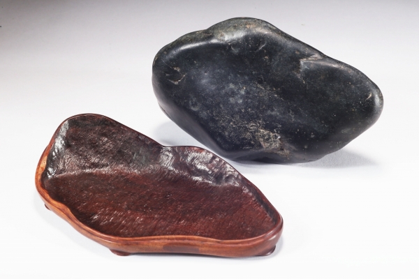 雨竹亭] 【神居古潭石 銘「梵天山」(台座・箱付)】添景 添配 水石 盆石